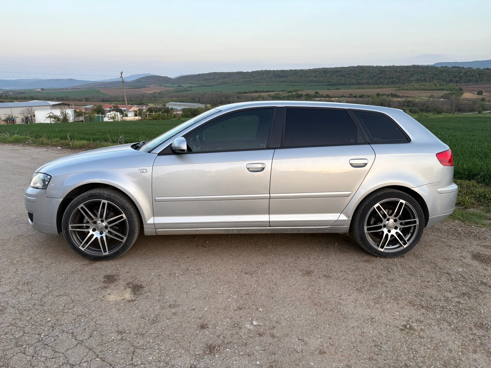 Audi A3 2.0 TDI * ПЕРФЕКТНА*  - изображение 3
