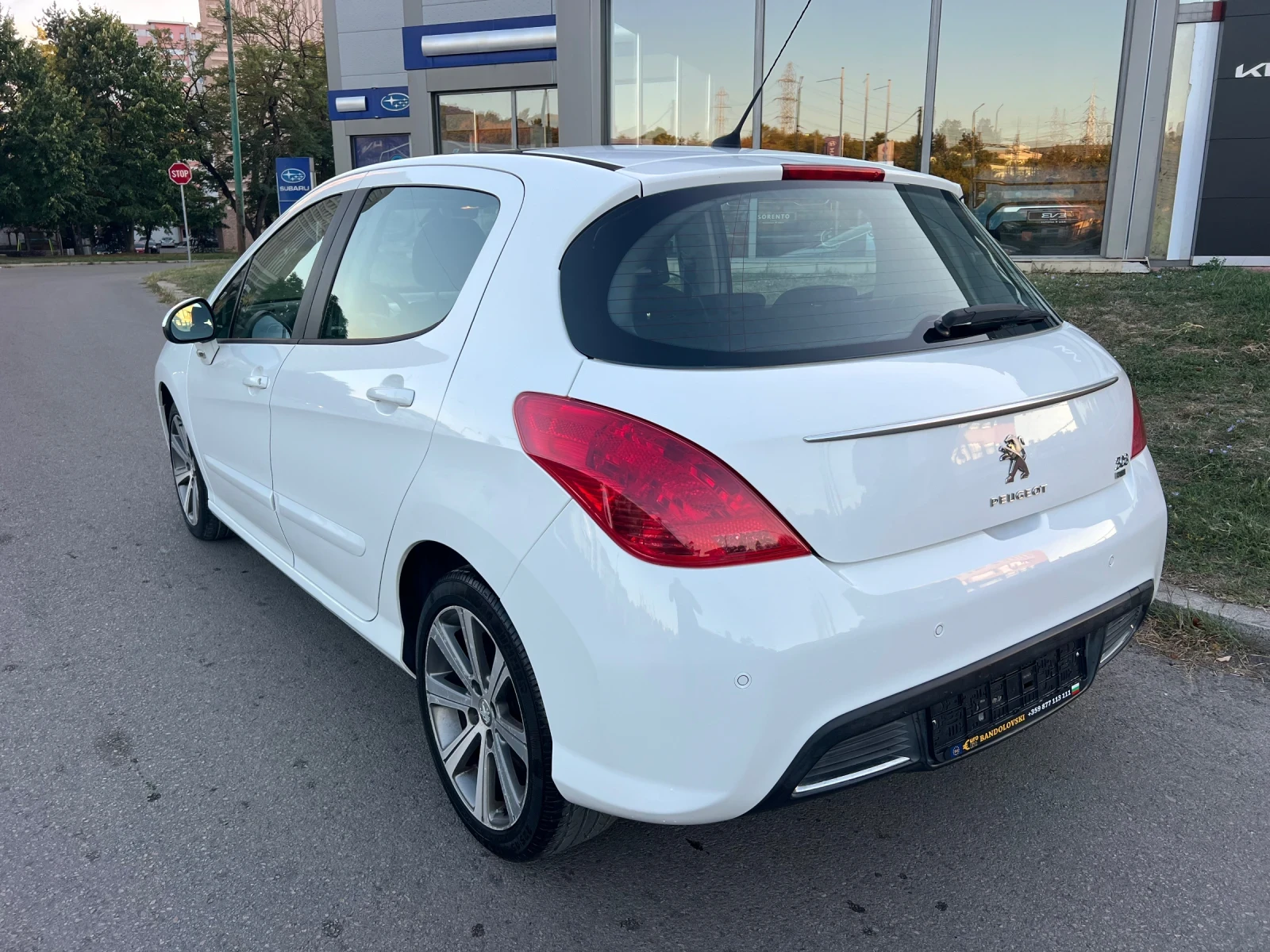 Peugeot 308 1.6Ehdi/NAVI/PANORAMA - изображение 5