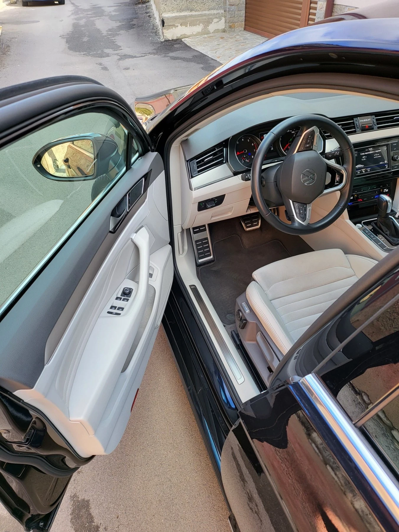 VW Passat Elegance R-Line    | Mobile.bg   12