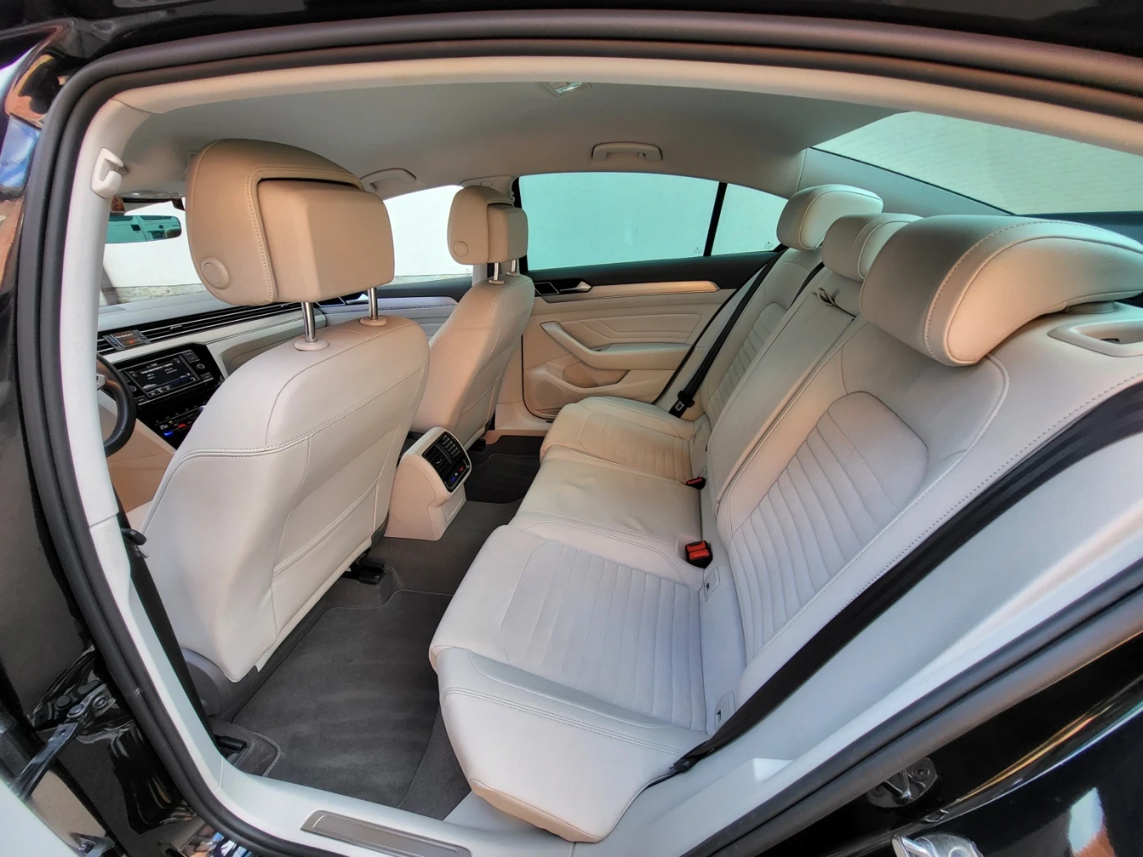 VW Passat Elegance R-Line    | Mobile.bg   14