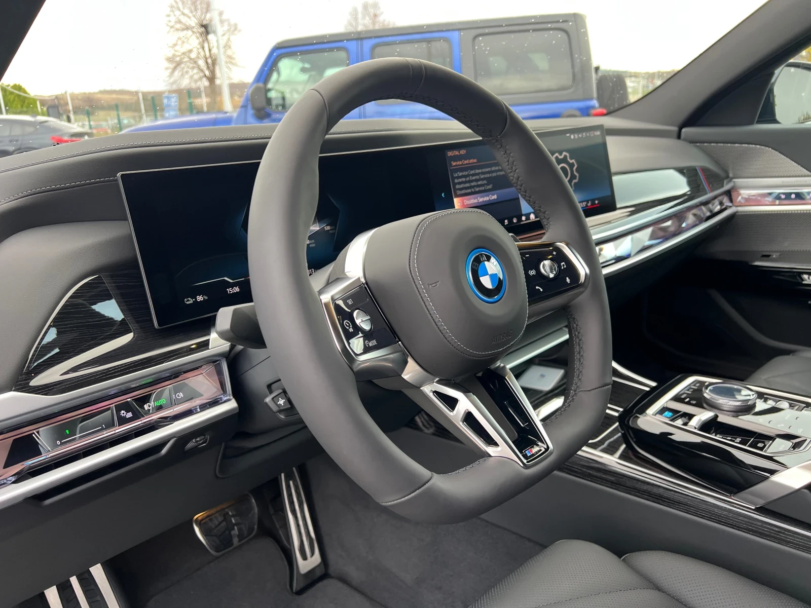 BMW i7 X-Drive 60 - изображение 7