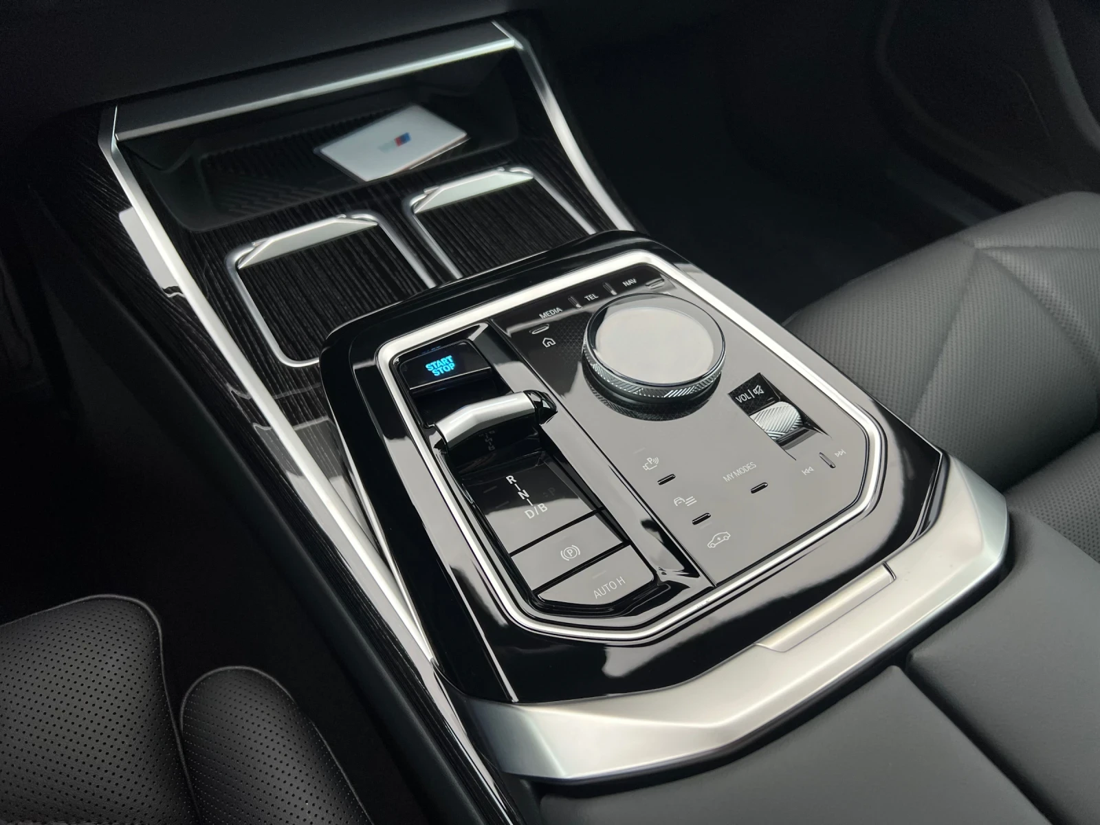 BMW i7 X-Drive 60 | Mobile.bg   12