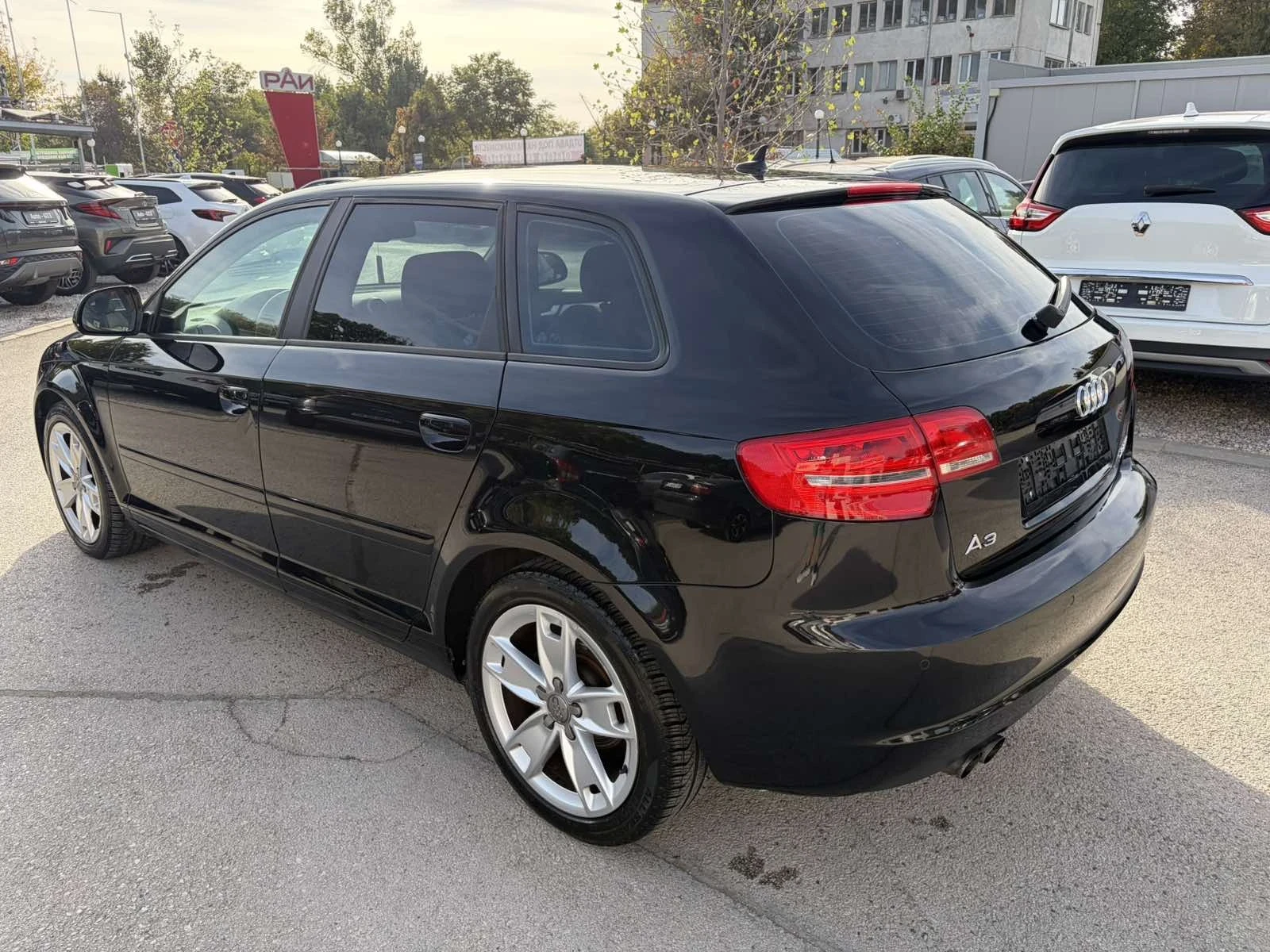 Audi A3 2.0TDI SportBack DSG LED NAVI, снимка 3 - Автомобили и джипове - 52882363