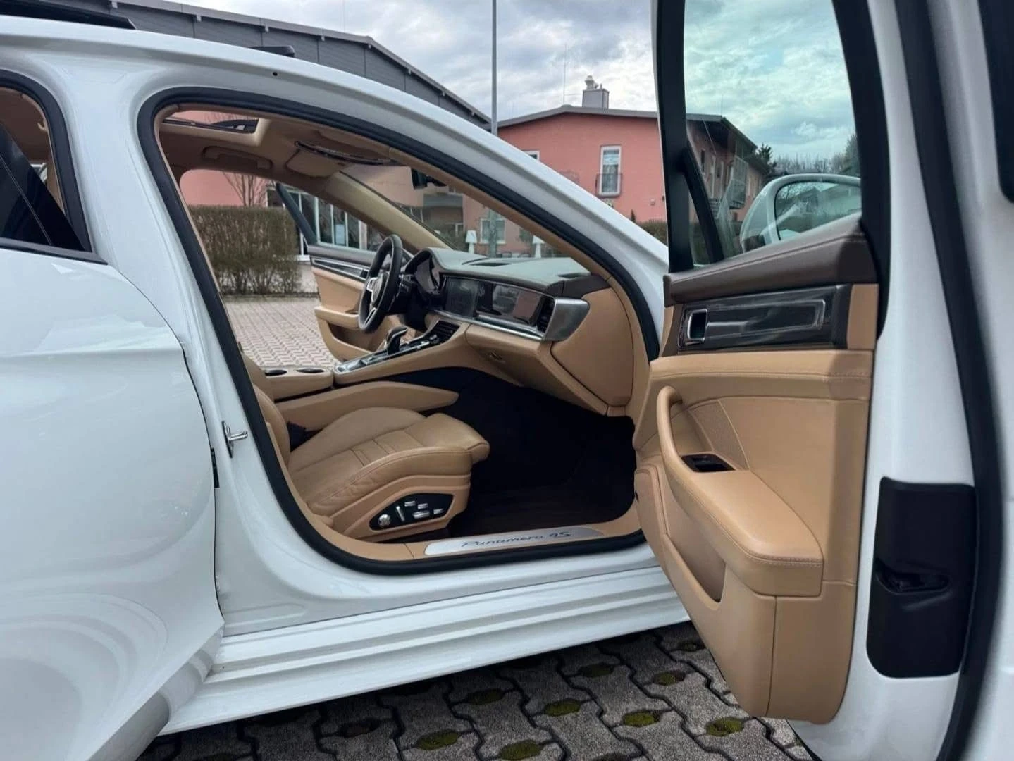 Porsche Panamera 4.0D V8 GTS PACK LED ПАНО BОSE ЛИЗИНГ 100%, снимка 11 - Автомобили и джипове - 54008782