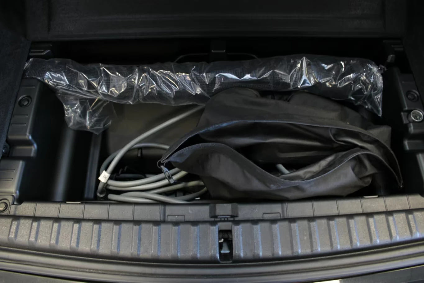 BMW iX xDRIVE-50/523HP/PANO/360/ACC/LED/KLESS/280z, снимка 7 - Автомобили и джипове - 54120644