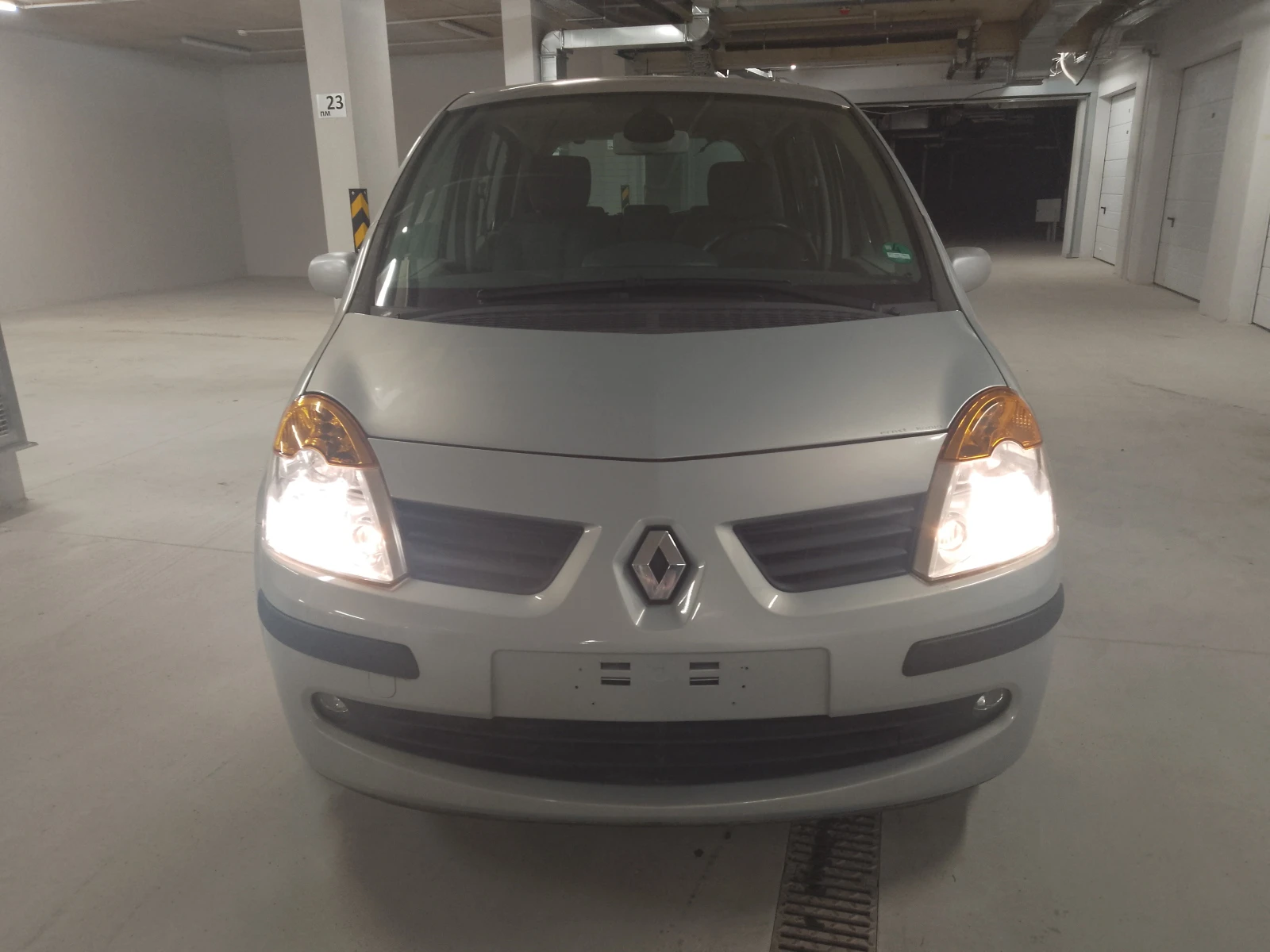 Renault Modus 1.6i Автомат , снимка 7 - Автомобили и джипове - 54605555