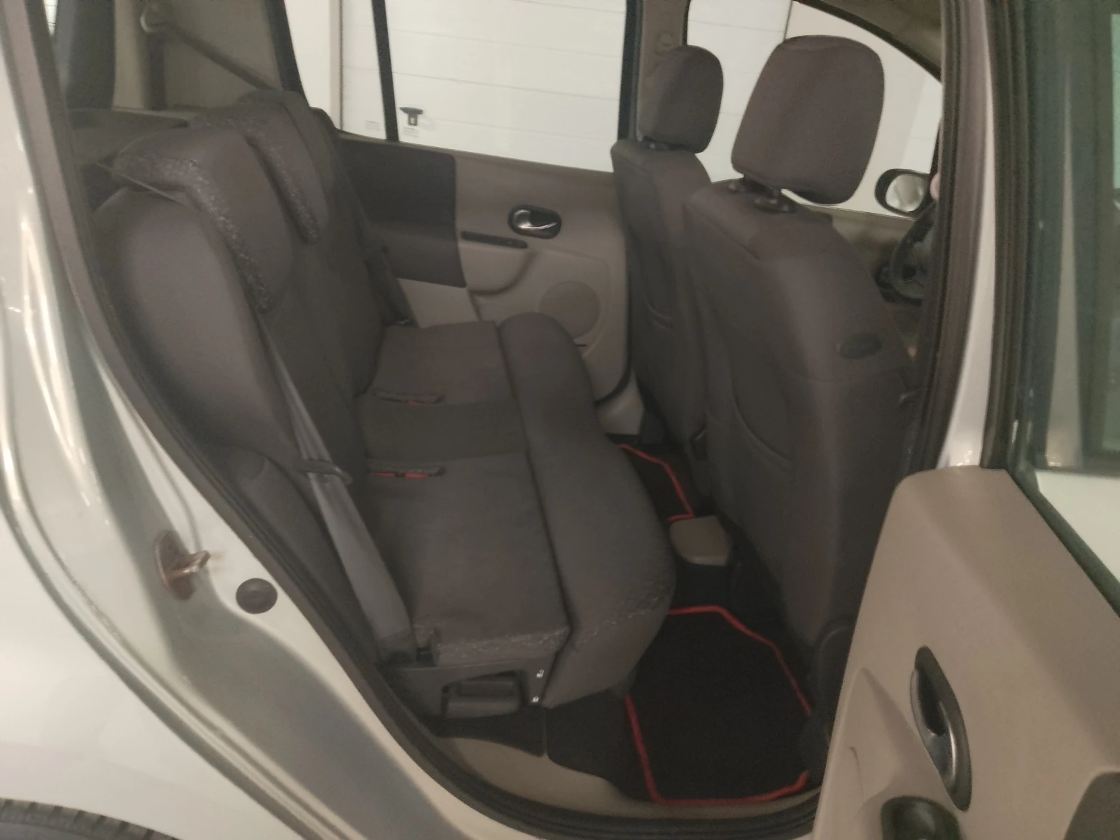 Renault Modus 1.6i Автомат , снимка 11 - Автомобили и джипове - 54605555