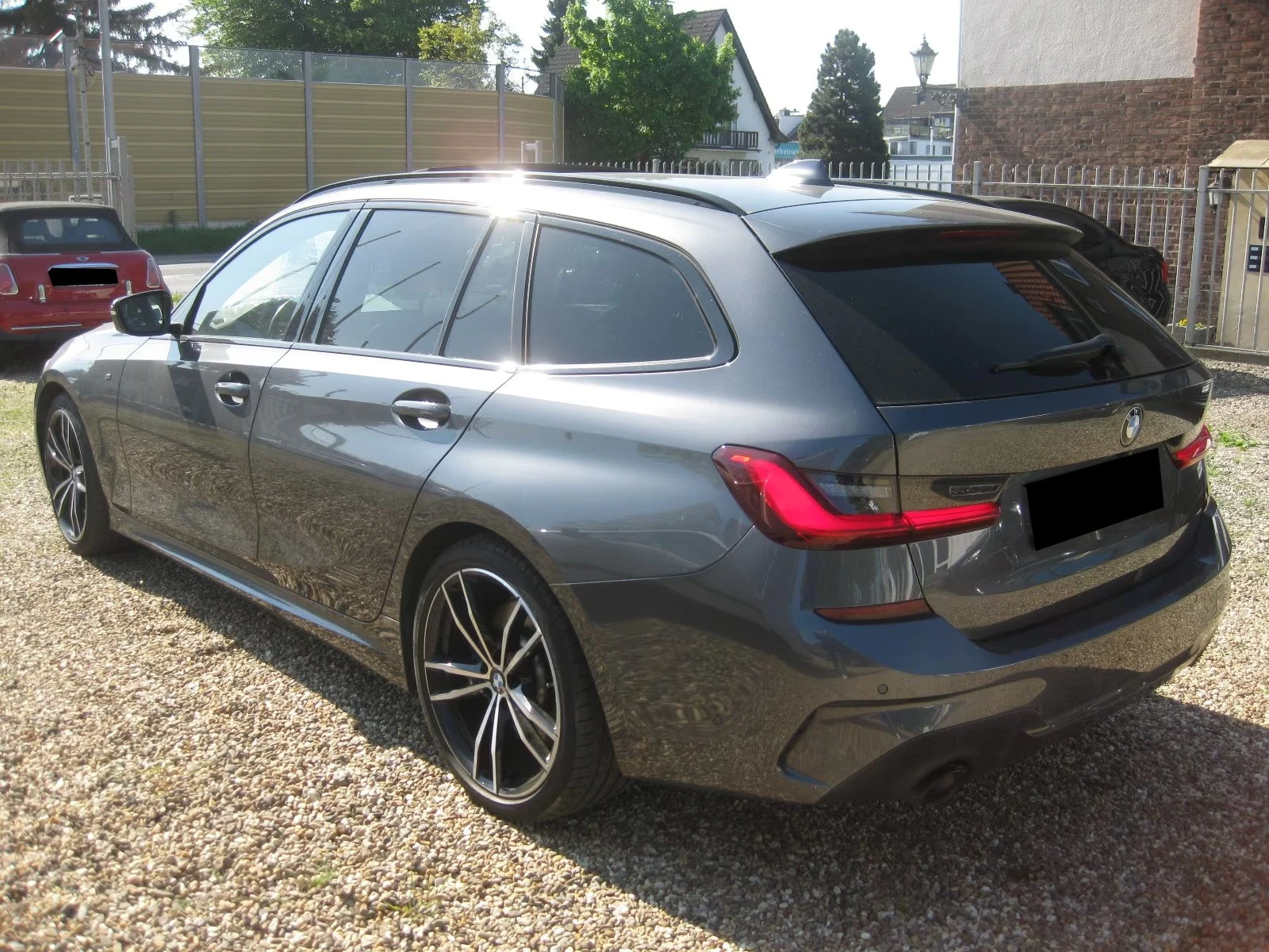 BMW 330 d/Xdrive/M-SPORT/H&K/286HP/PANO/FULL/TOP, снимка 4 - Автомобили и джипове - 54752692