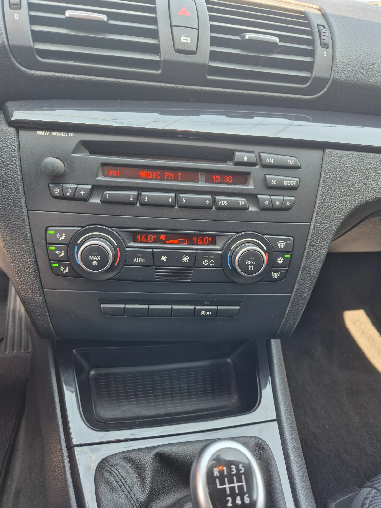 BMW 116 D FACELIFT! Германия! Топ!, снимка 15 - Автомобили и джипове - 54975686
