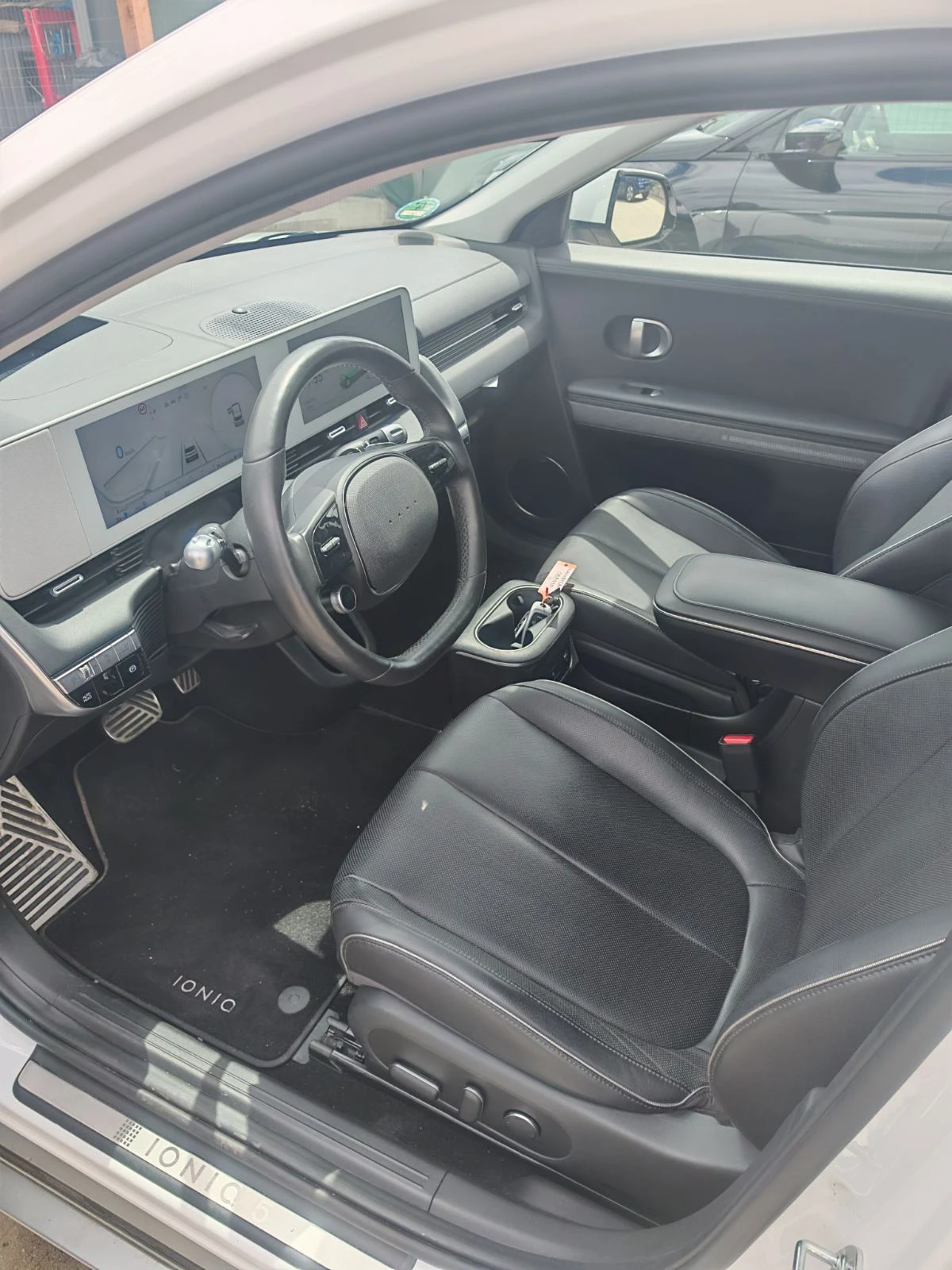 Hyundai Ioniq 5 72.6KWh UNIQ/4X4/ГАРАНЦИЯ/SOH100%/360/HEADUP/2023г, снимка 8 - Автомобили и джипове - 55261552