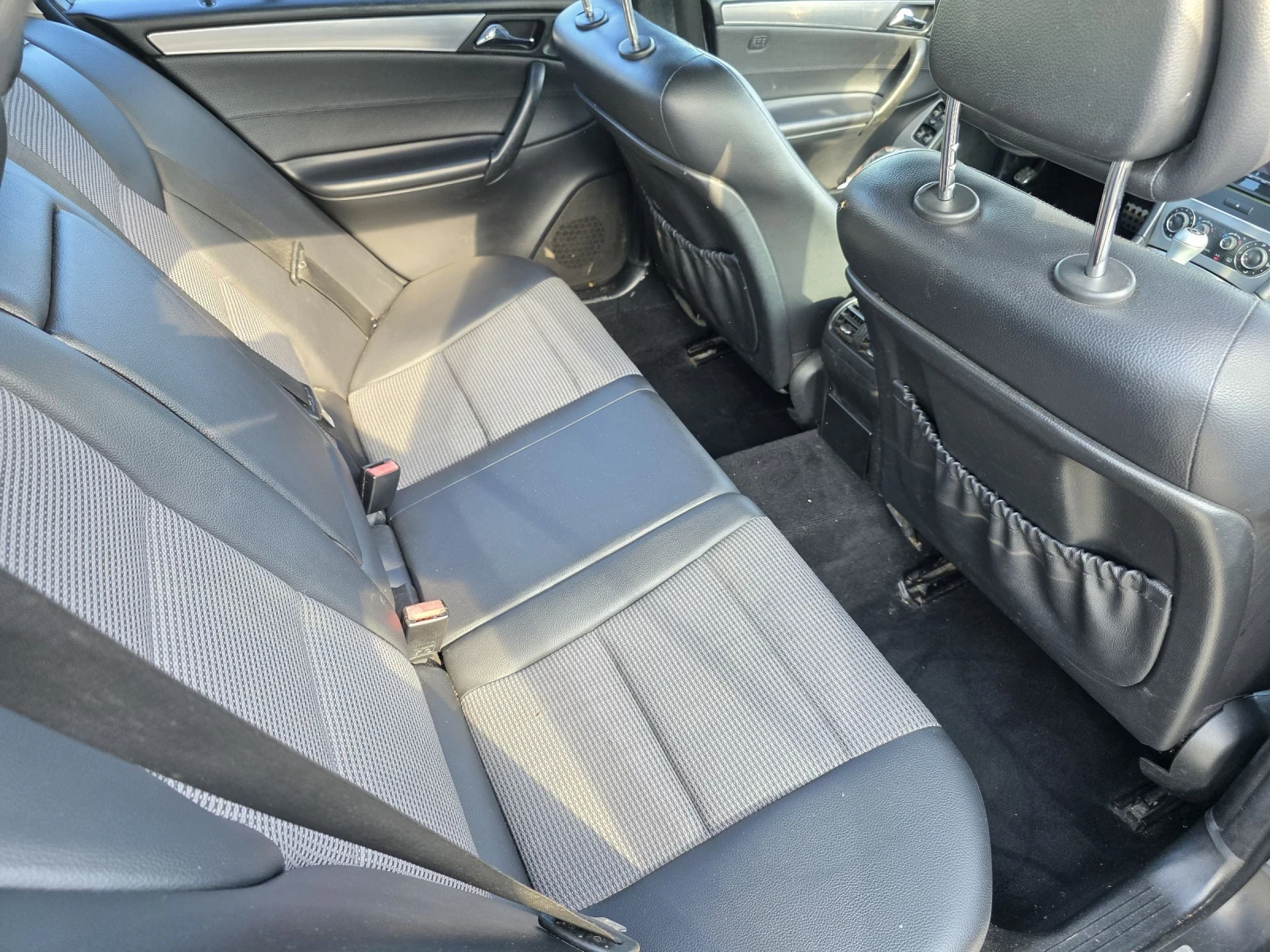Mercedes-Benz C 220 AMG-SportEdition, снимка 12 - Автомобили и джипове - 55390091