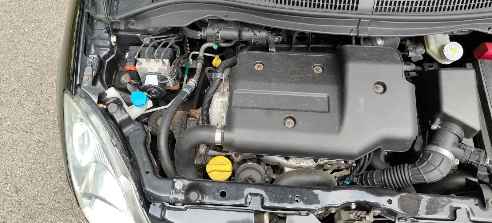 Suzuki Swift 1.3 dizel, снимка 14 - Автомобили и джипове - 55425620