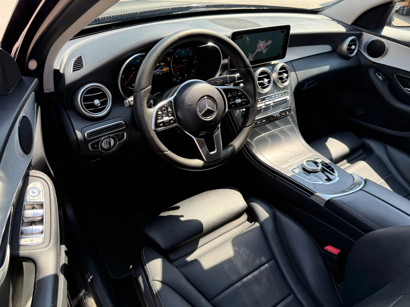 Mercedes-Benz C 200 d 9G-TRONIC SPORT PLUS AMG !100% РЕАЛНИ КИЛОМЕТРИ!, снимка 10 - Автомобили и джипове - 55555954