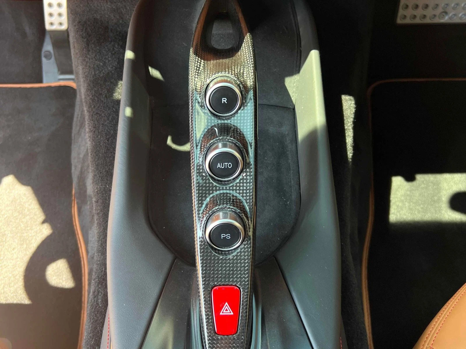 Ferrari 812 Superfast ЦЕНА ДО БЪЛГАРИЯ АВТОКРЕДИТ, снимка 14 - Автомобили и джипове - 55663473