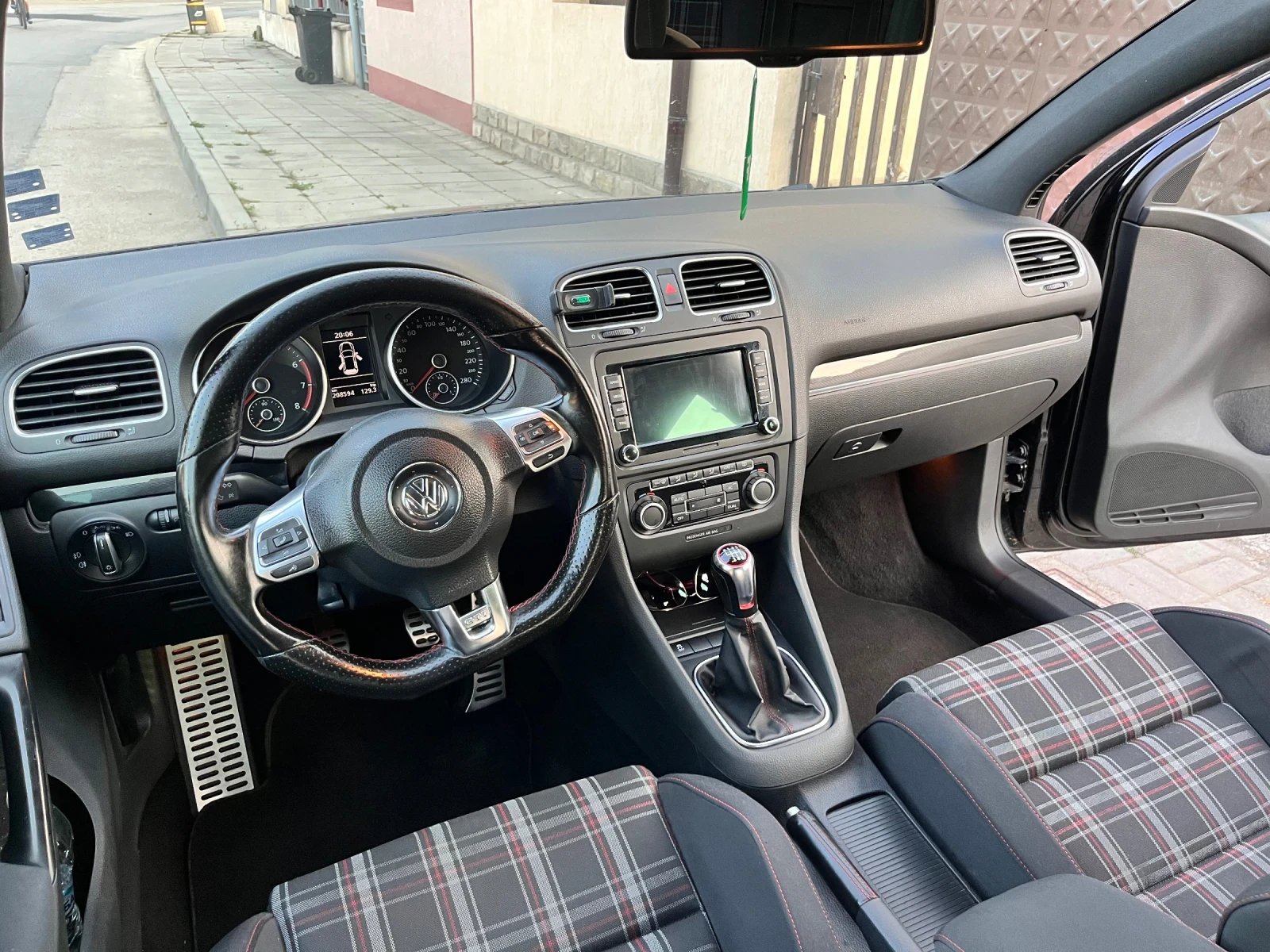 VW Golf GTI, снимка 4 - Автомобили и джипове - 55688932