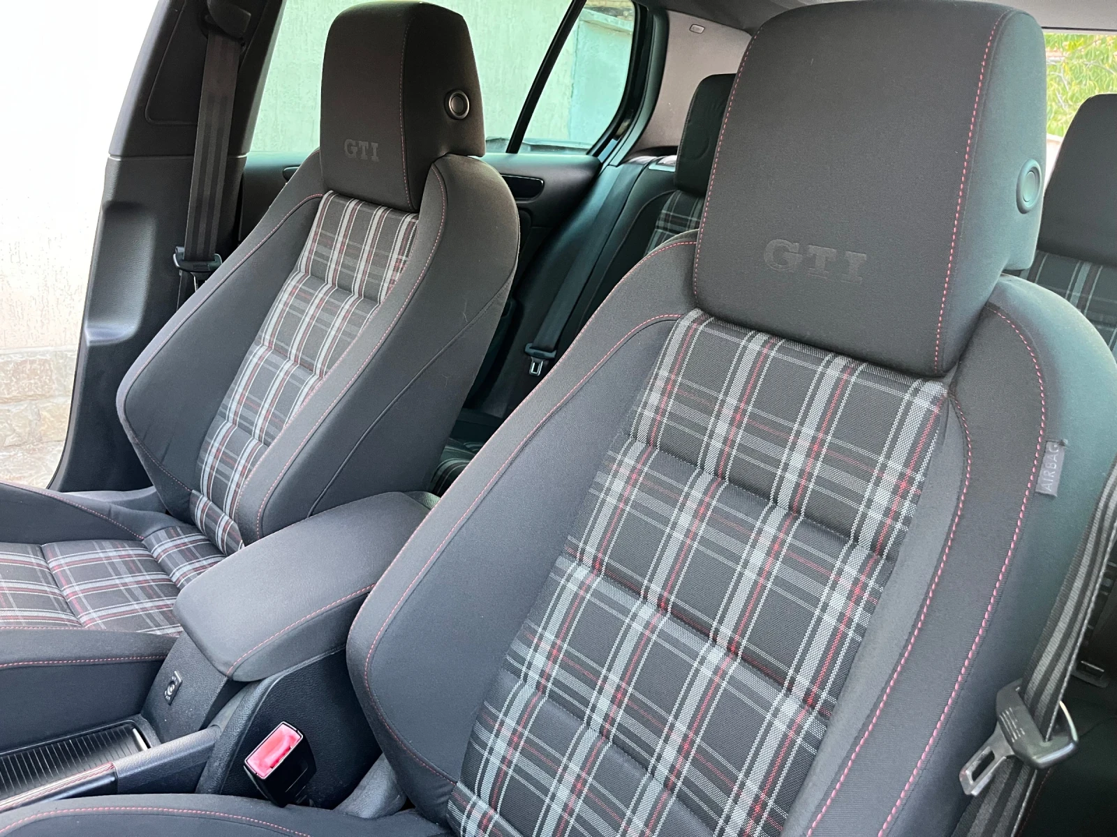 VW Golf GTI, снимка 5 - Автомобили и джипове - 55688932