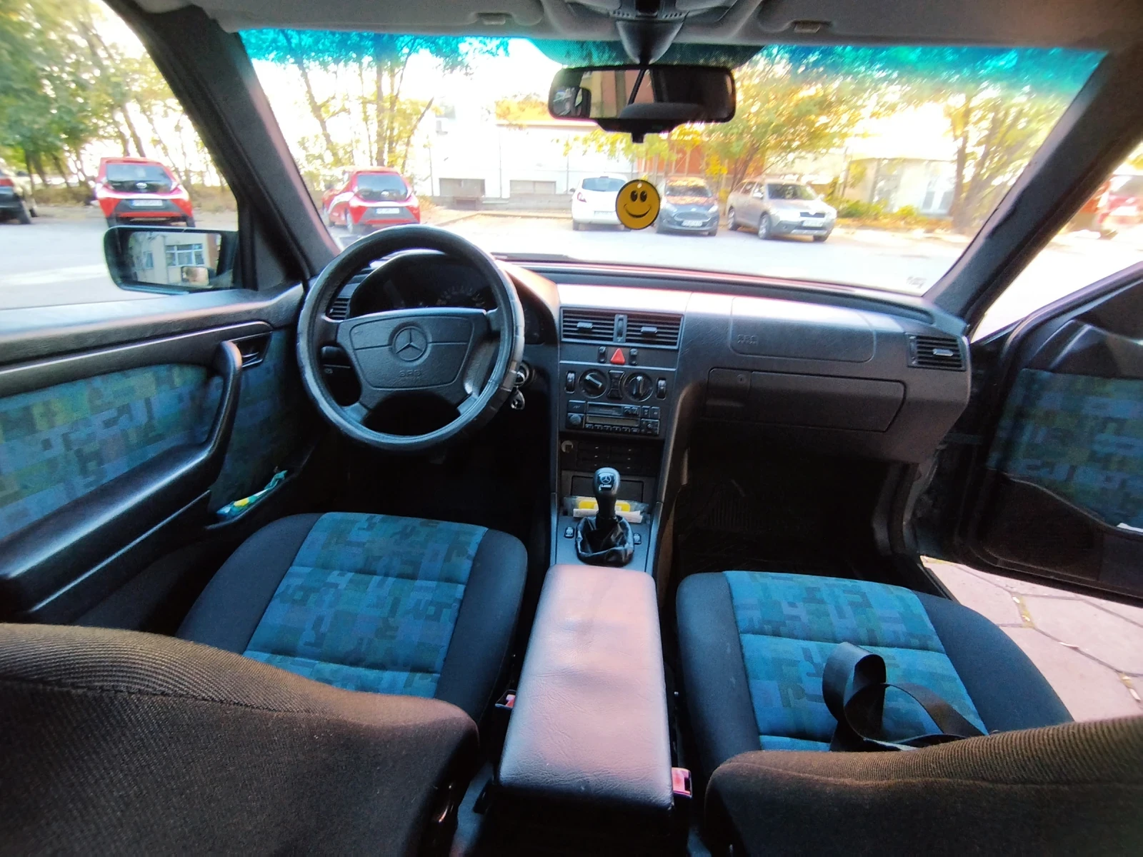 Mercedes-Benz C 180, снимка 6 - Автомобили и джипове - 56632760