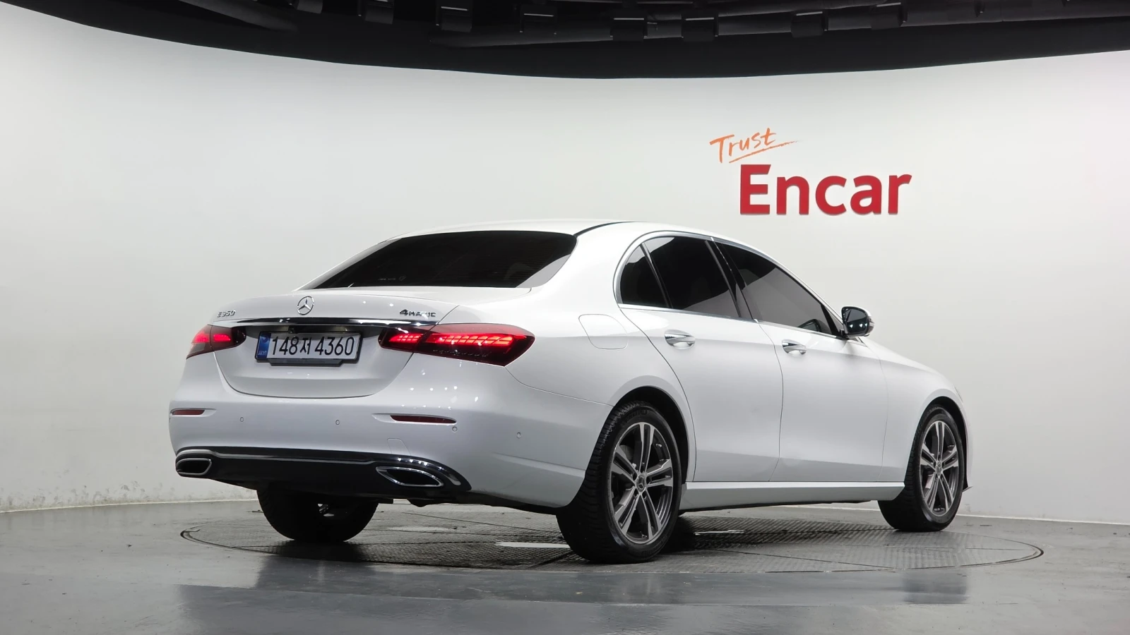 Mercedes-Benz E 350 4MATIC Avantgarde, снимка 2 - Автомобили и джипове - 56070599
