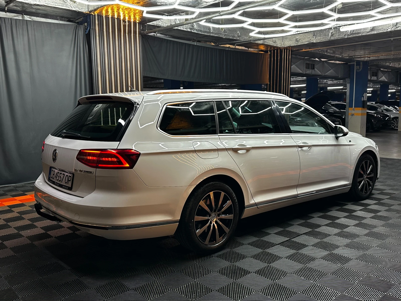 VW Passat 2.0TDI 190кс/4motion/Highline/ГАРАНЦИЯ 6 мес., снимка 3 - Автомобили и джипове - 56150699