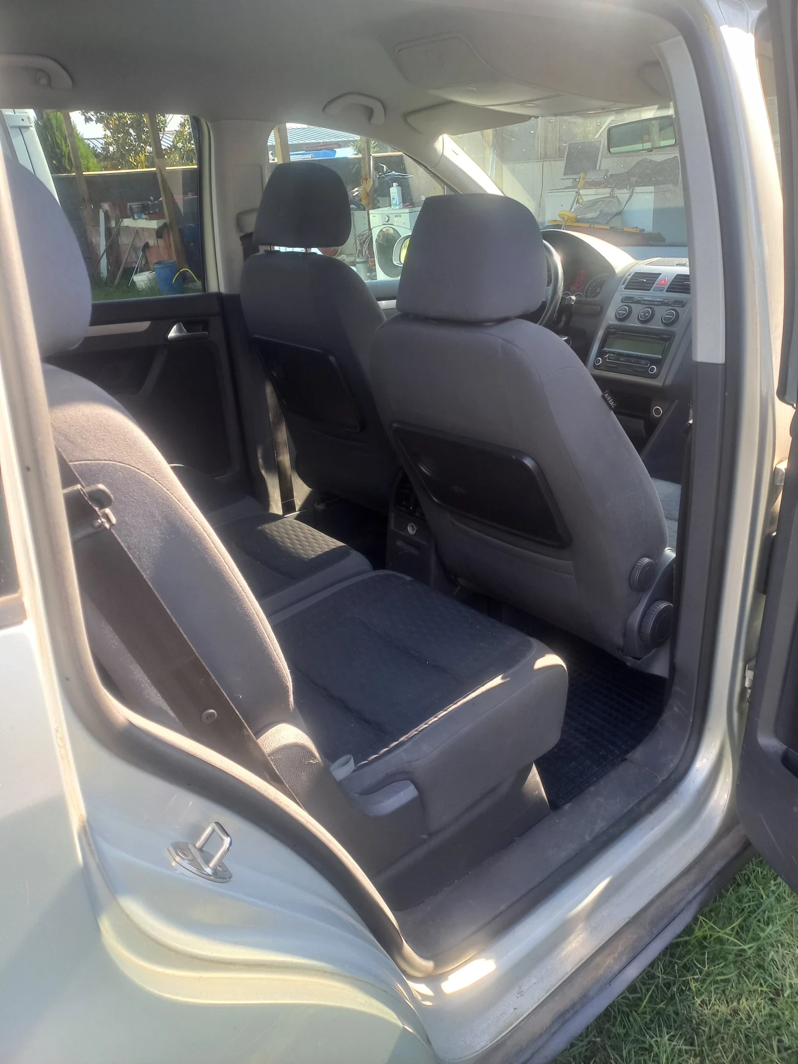 VW Touran, снимка 7 - Автомобили и джипове - 56745927