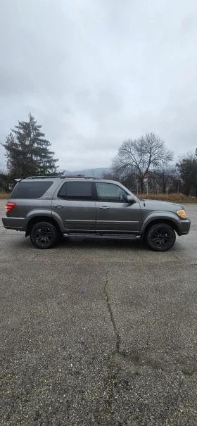 Toyota Sequoia - 11555 € / 22599.62 лв. - 27951197 5