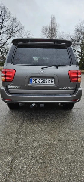 Toyota Sequoia - 11555 € / 22599.62 лв. - 27951197 4