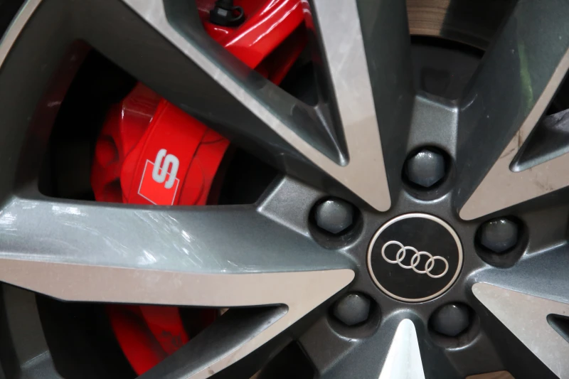 Audi SQ7 Prestige, снимка 16 - Автомобили и джипове - 51380567