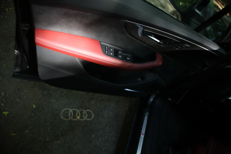 Audi SQ7 Prestige, снимка 9 - Автомобили и джипове - 51380567