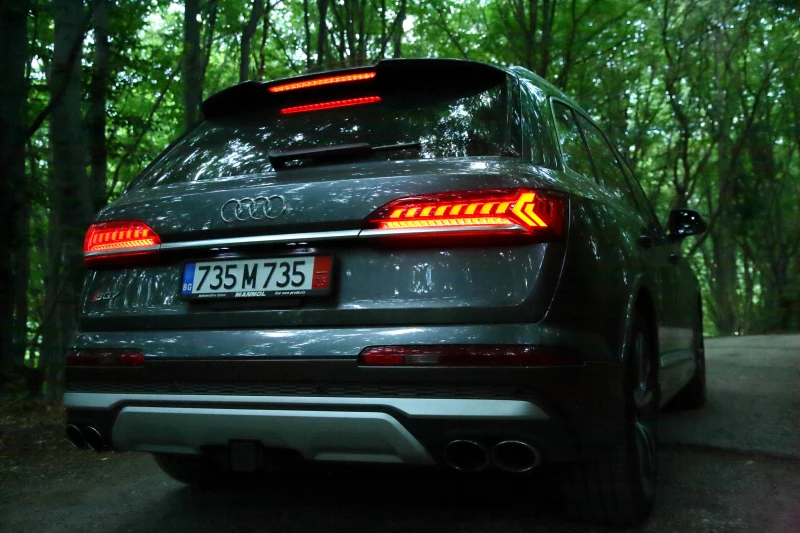 Audi SQ7 Prestige, снимка 8 - Автомобили и джипове - 51380567