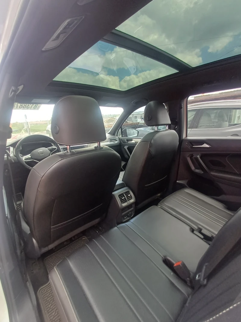 VW Tiguan, снимка 11 - Автомобили и джипове - 52218083