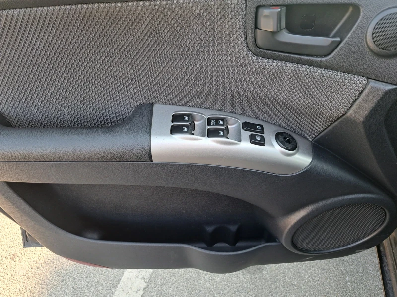 Kia Sportage 2.0i* ГАЗ-BRC, снимка 11 - Автомобили и джипове - 51663225