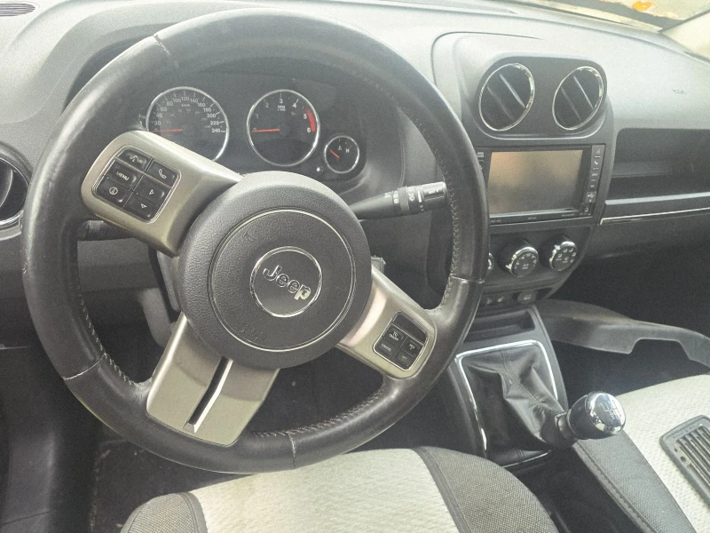 Jeep Compass 2.0cdi, снимка 8 - Автомобили и джипове - 52620443