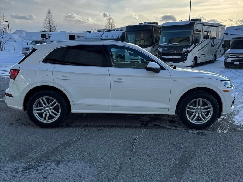 Audi Q5 * Technik * CARFAX * ЦЕНА ДО БГ, снимка 3 - Автомобили и джипове - 53214070