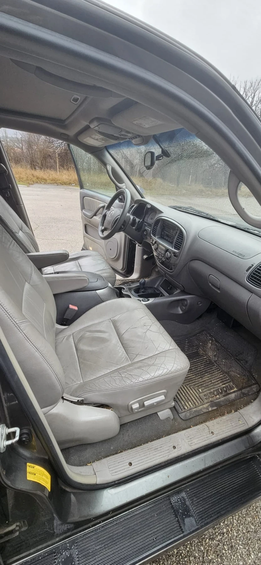 Toyota Sequoia  - изображение 9