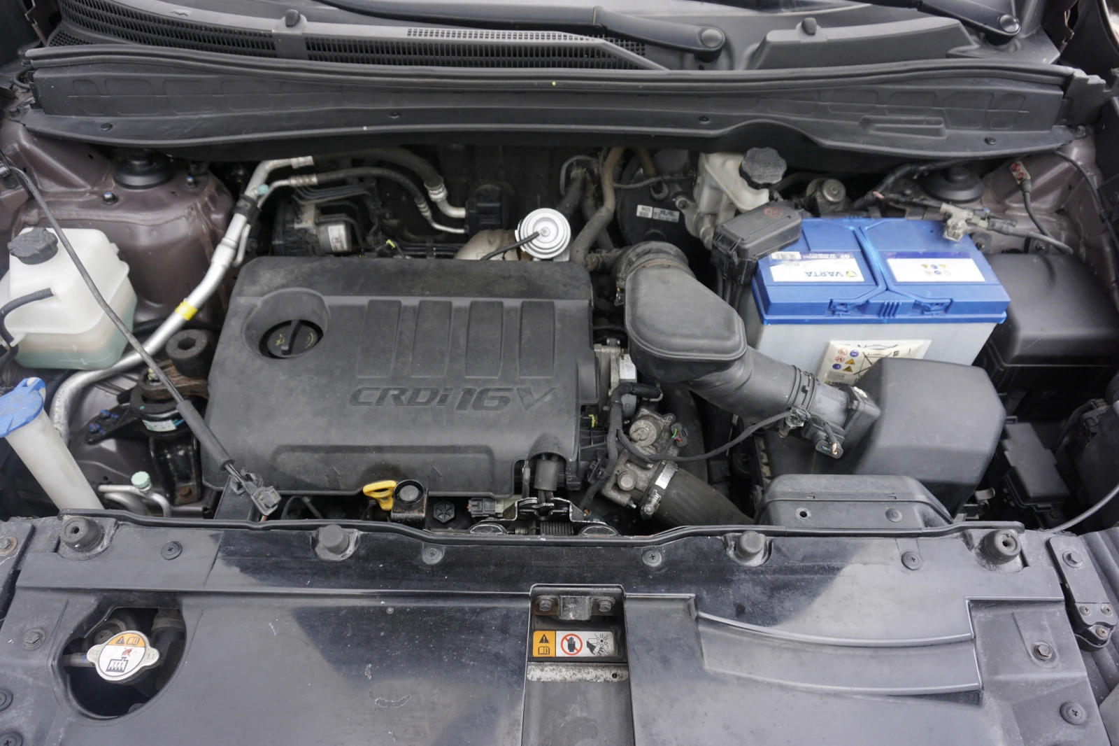 Hyundai IX35 1.7/Нави/Камера/Кожа/Обслужен/Сменени вериги, снимка 9 - Автомобили и джипове - 54003888