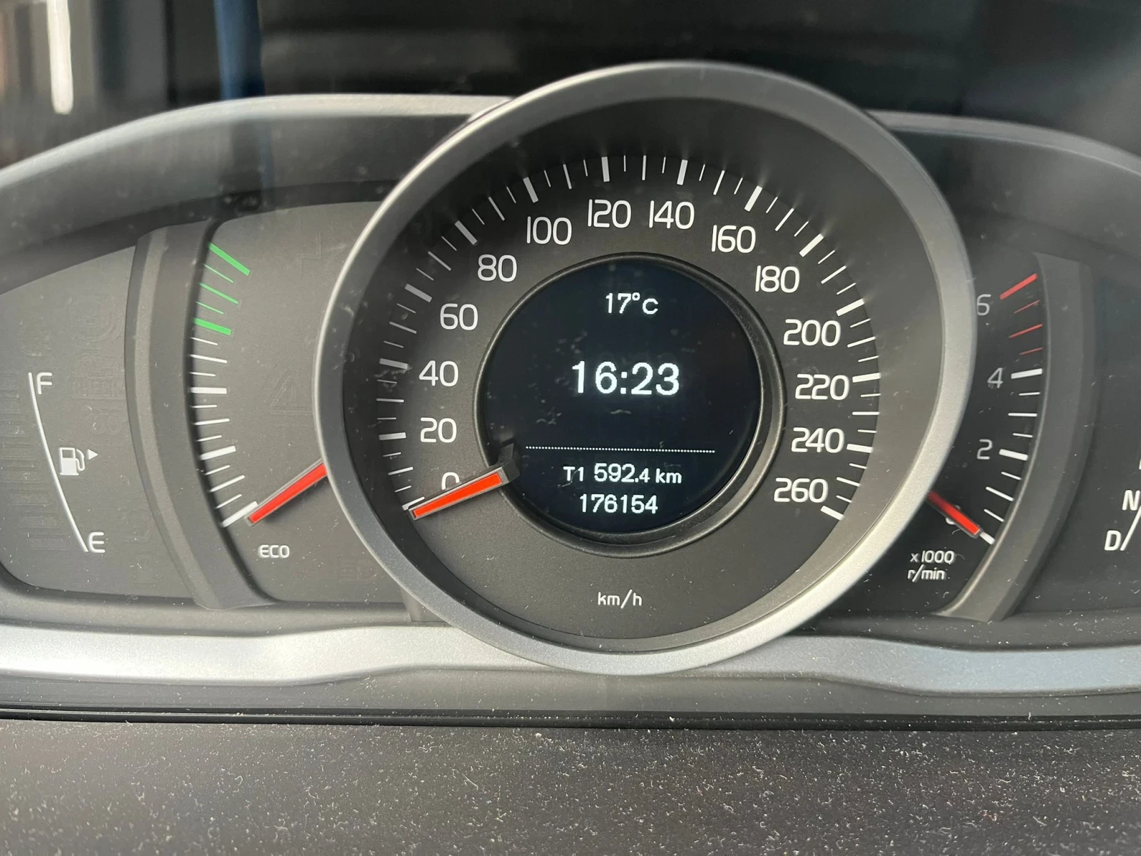 Volvo XC60 2.0-V5 * 176х.км. * ТОП * Италия , снимка 11 - Автомобили и джипове - 54009091