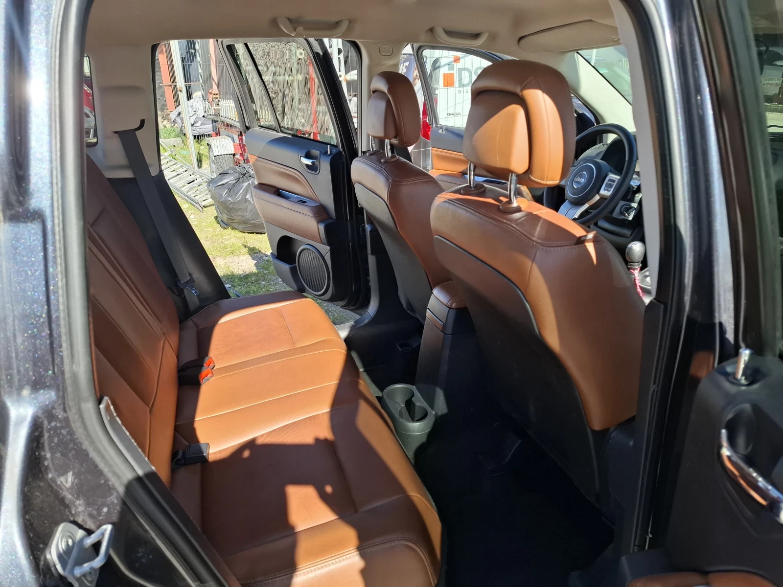 Jeep Compass Напълно Обслужван Всичко Платено, снимка 11 - Автомобили и джипове - 54143290