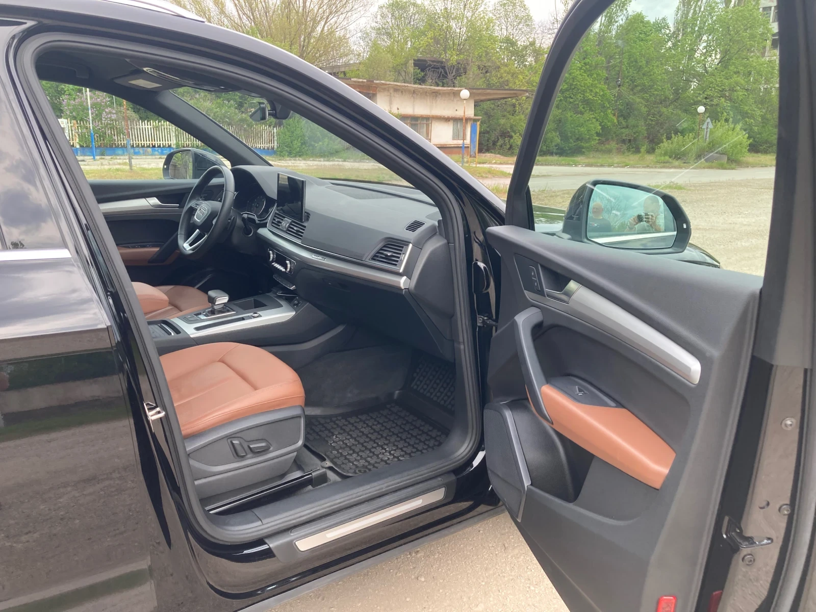 Audi Q5 45 TFSI, снимка 11 - Автомобили и джипове - 54358114