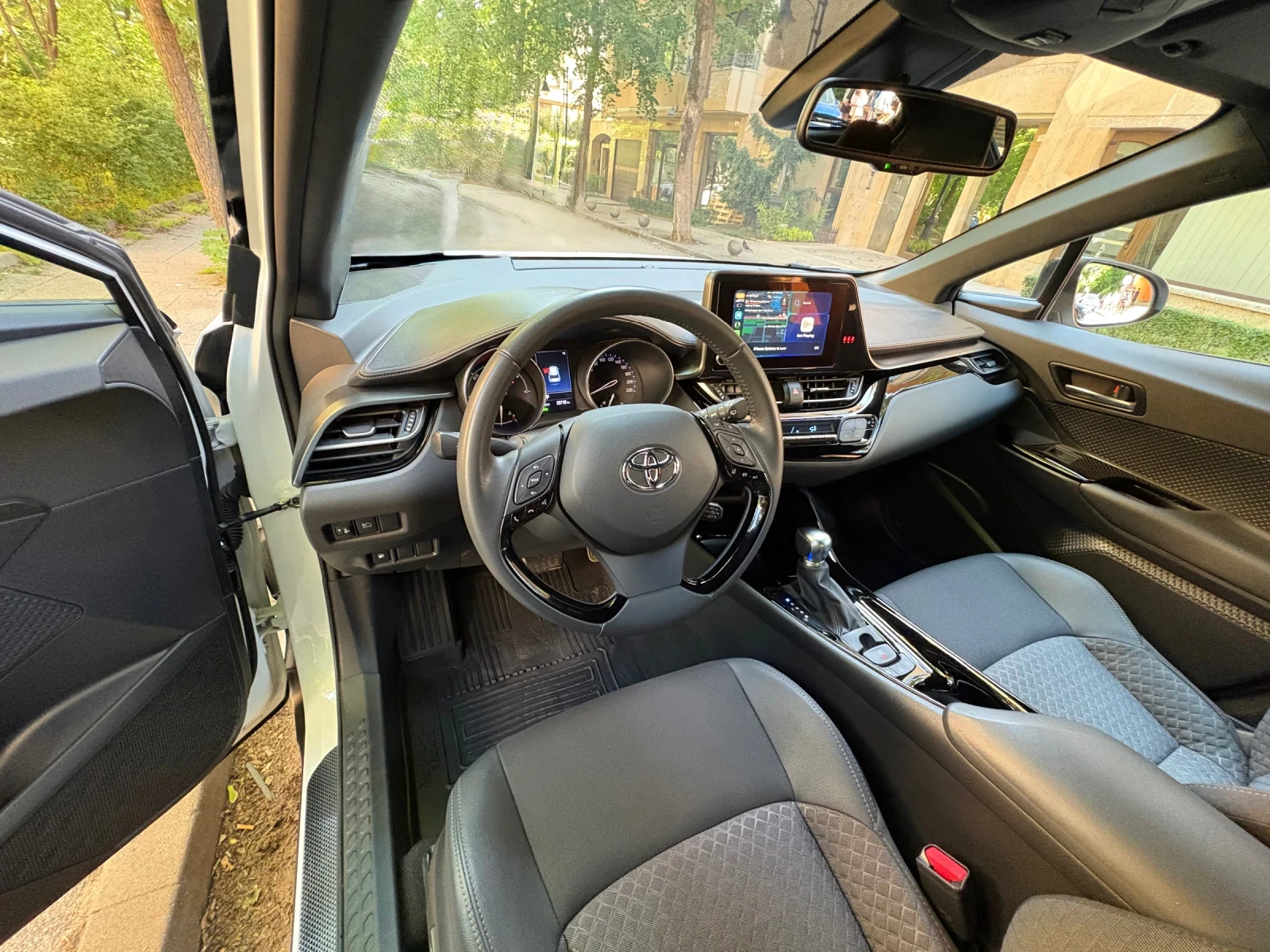 Toyota C-HR Club Bi-Tone , снимка 7 - Автомобили и джипове - 54703289