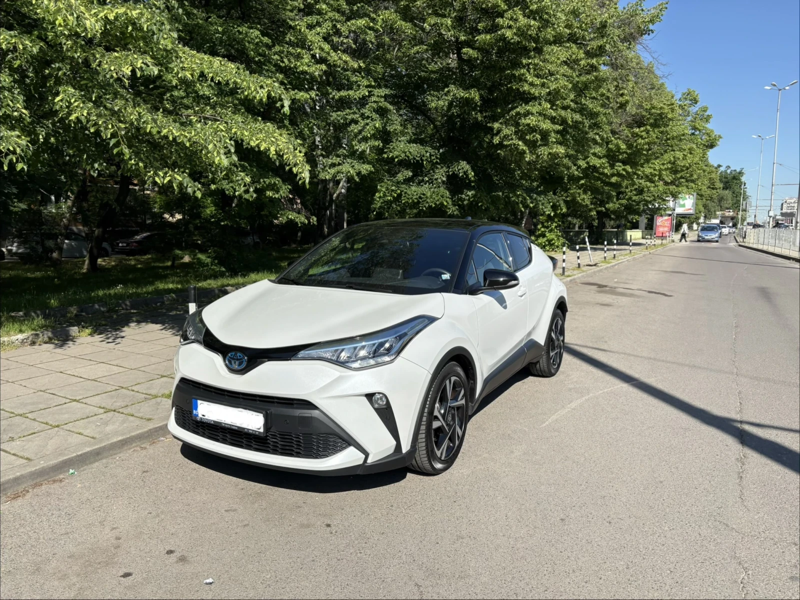 Toyota C-HR Club Bi-Tone , снимка 12 - Автомобили и джипове - 54703289