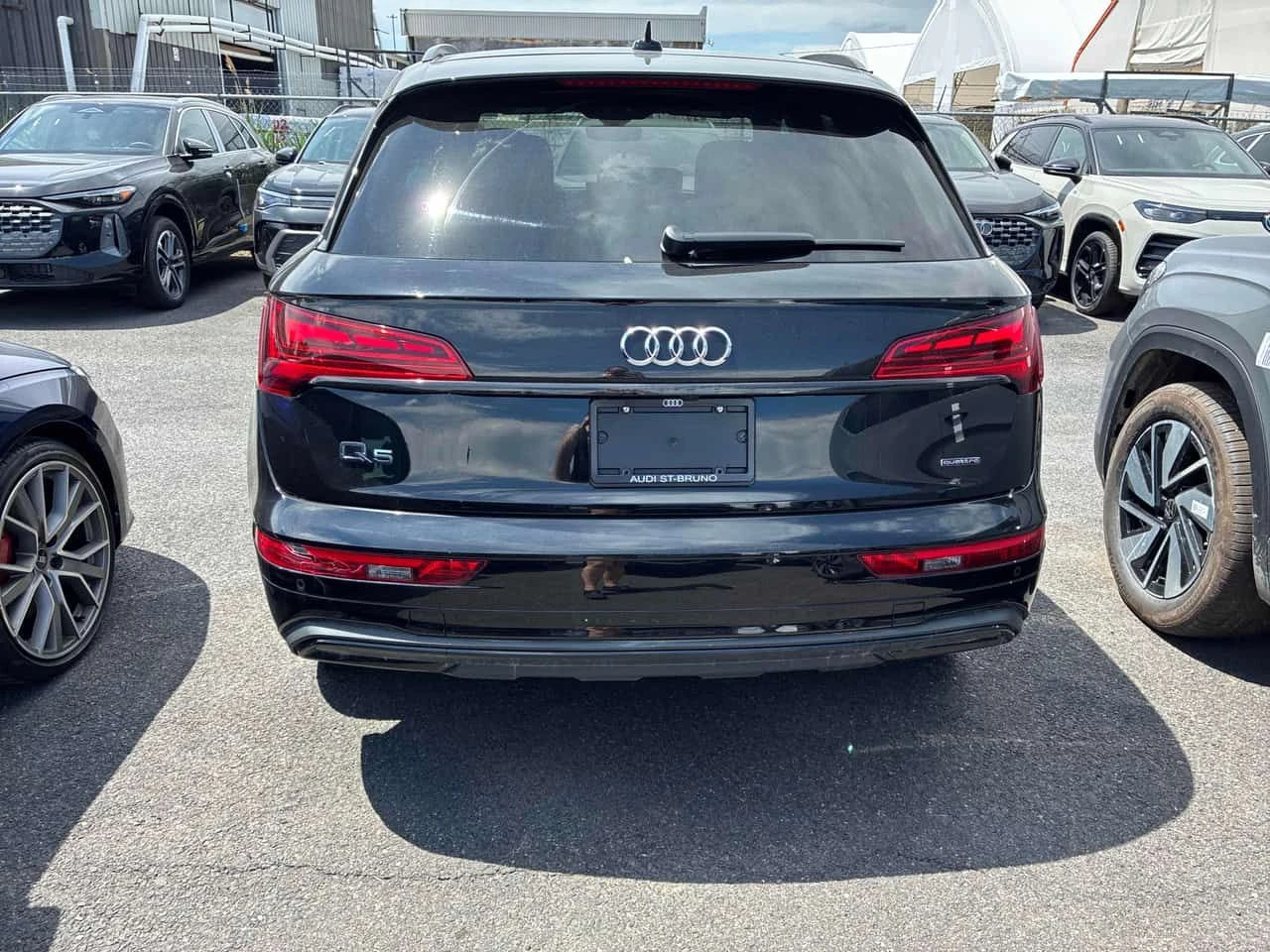 Audi Q5  Komfort / CAMERA / DISTRONIC / АВТОКРЕДИТ , снимка 4 - Автомобили и джипове - 54978597