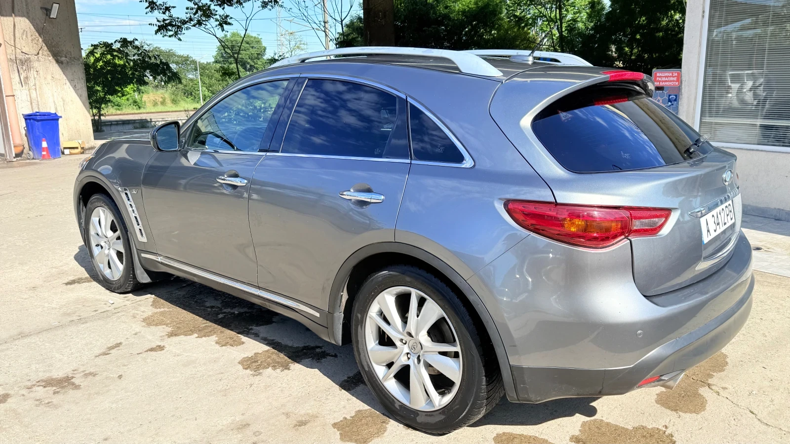 Infiniti QX70, снимка 3 - Автомобили и джипове - 55141514