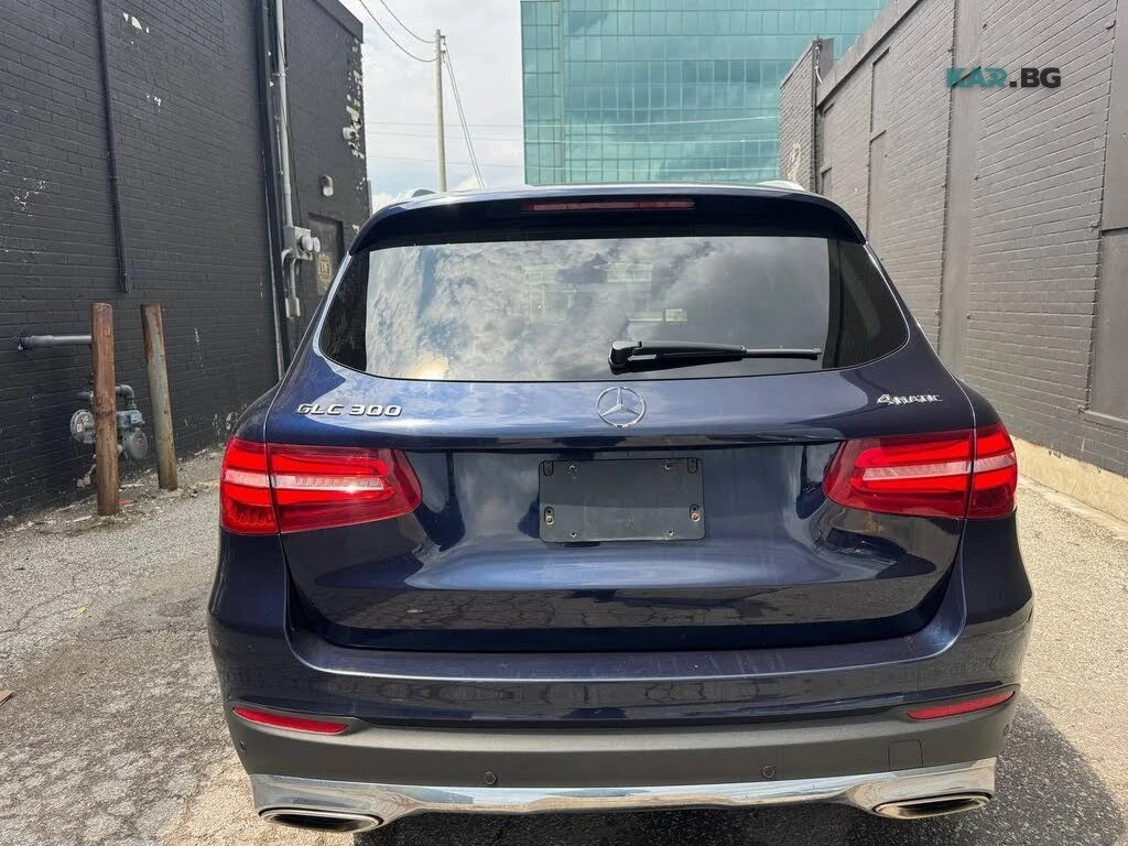 Mercedes-Benz GLC 300 * KEYLESS * PANO * Автокредит * (Цена до България), снимка 5 - Автомобили и джипове - 55186519