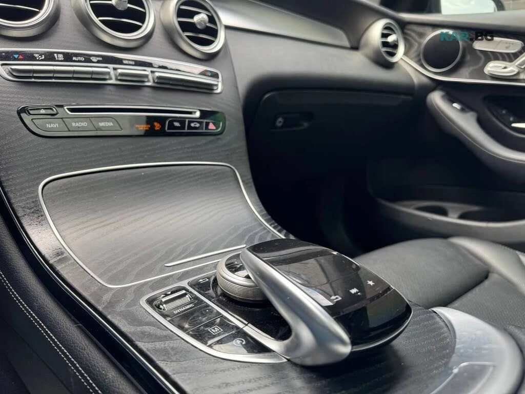 Mercedes-Benz GLC 300 * KEYLESS * PANO * Автокредит * (Цена до България), снимка 15 - Автомобили и джипове - 55186519