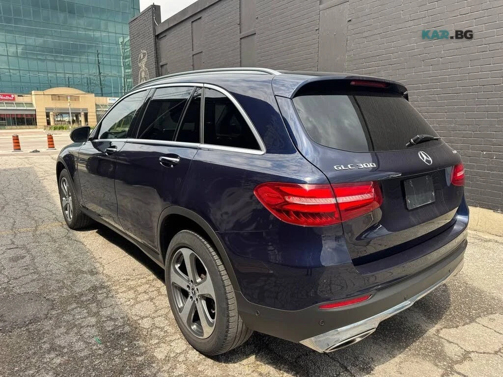 Mercedes-Benz GLC 300 * KEYLESS * PANO * Автокредит * (Цена до България), снимка 6 - Автомобили и джипове - 55186519