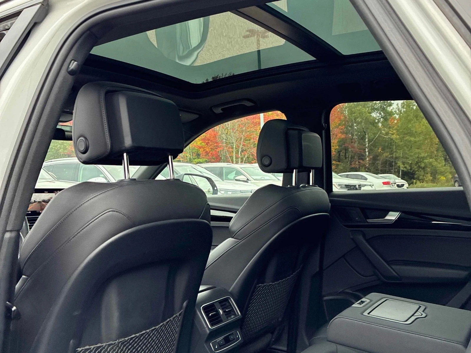 Audi Q5 Digital * Панорама * АвтоКредит (ЦЕНА ДО БГ), снимка 15 - Автомобили и джипове - 56302401