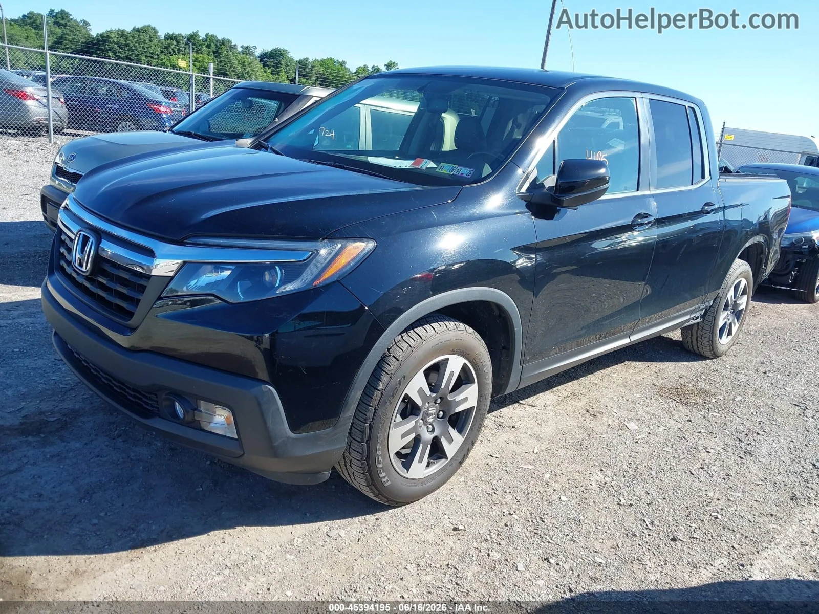 Honda Ridgeline, снимка 2 - Автомобили и джипове - 56371399