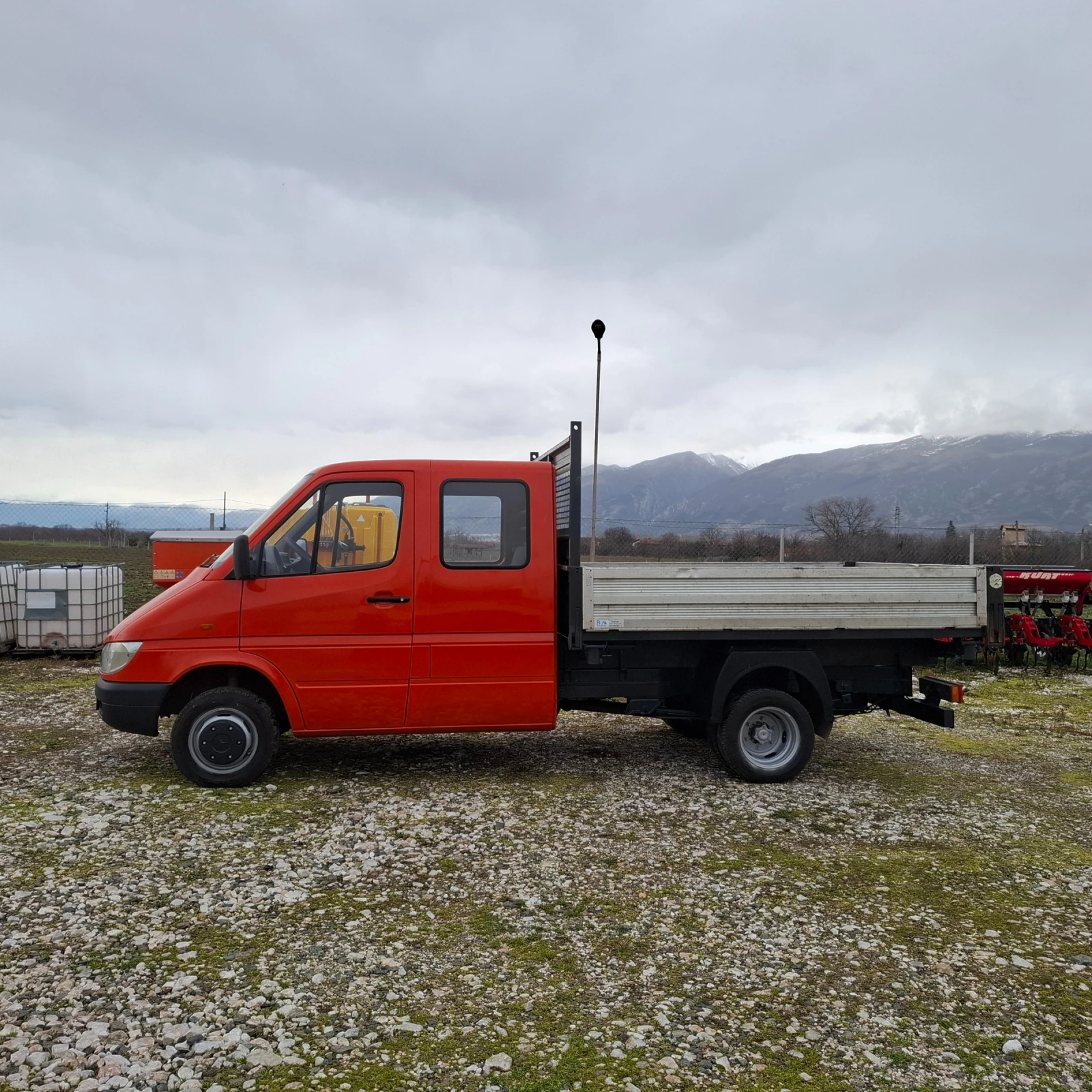 Mercedes-Benz Sprinter 413 Германия Тристранен Самосвал  - изображение 10