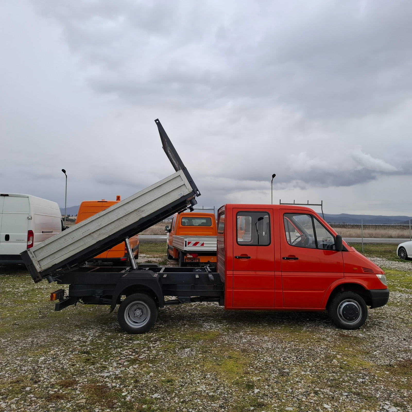 Mercedes-Benz Sprinter 413 Германия Тристранен Самосвал  - изображение 5