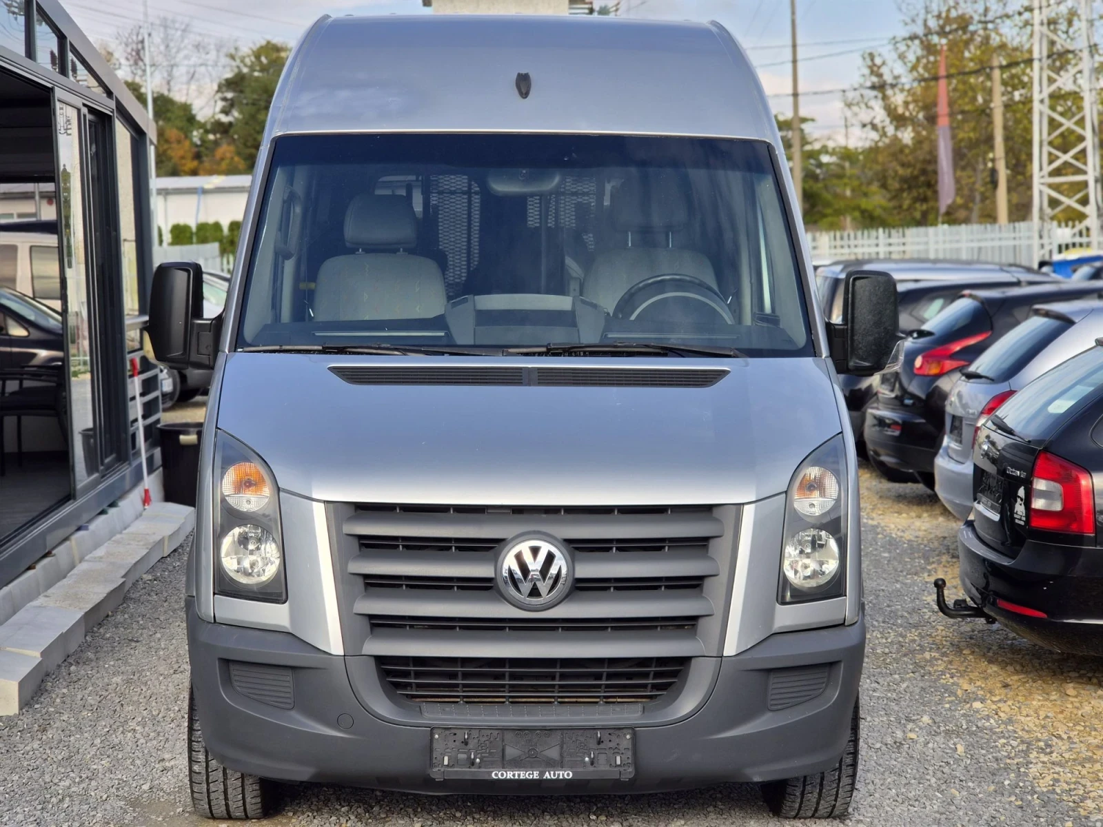 VW Crafter 2.5TDI AUTOMAT 9 МЕСТА , снимка 17 - Бусове и автобуси - 56751034